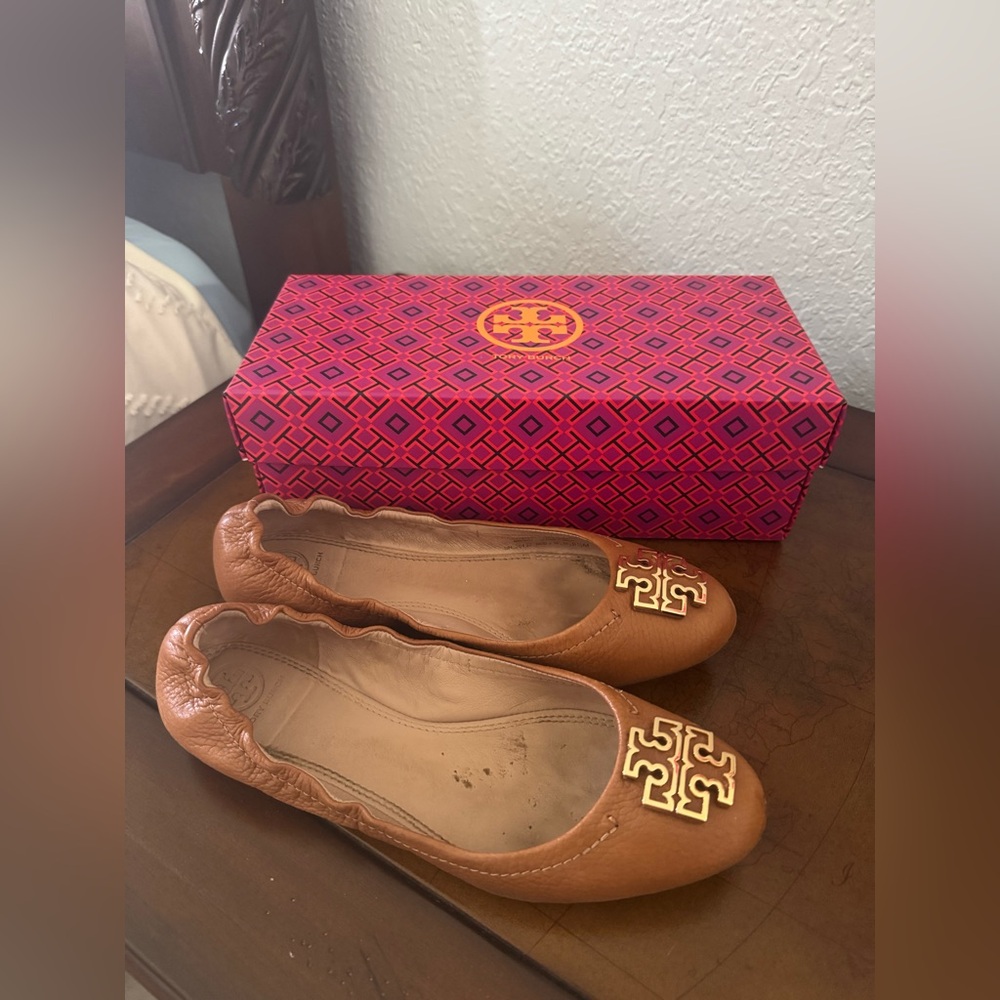 Tory Burch Tan Leather Flats with Gold Logo